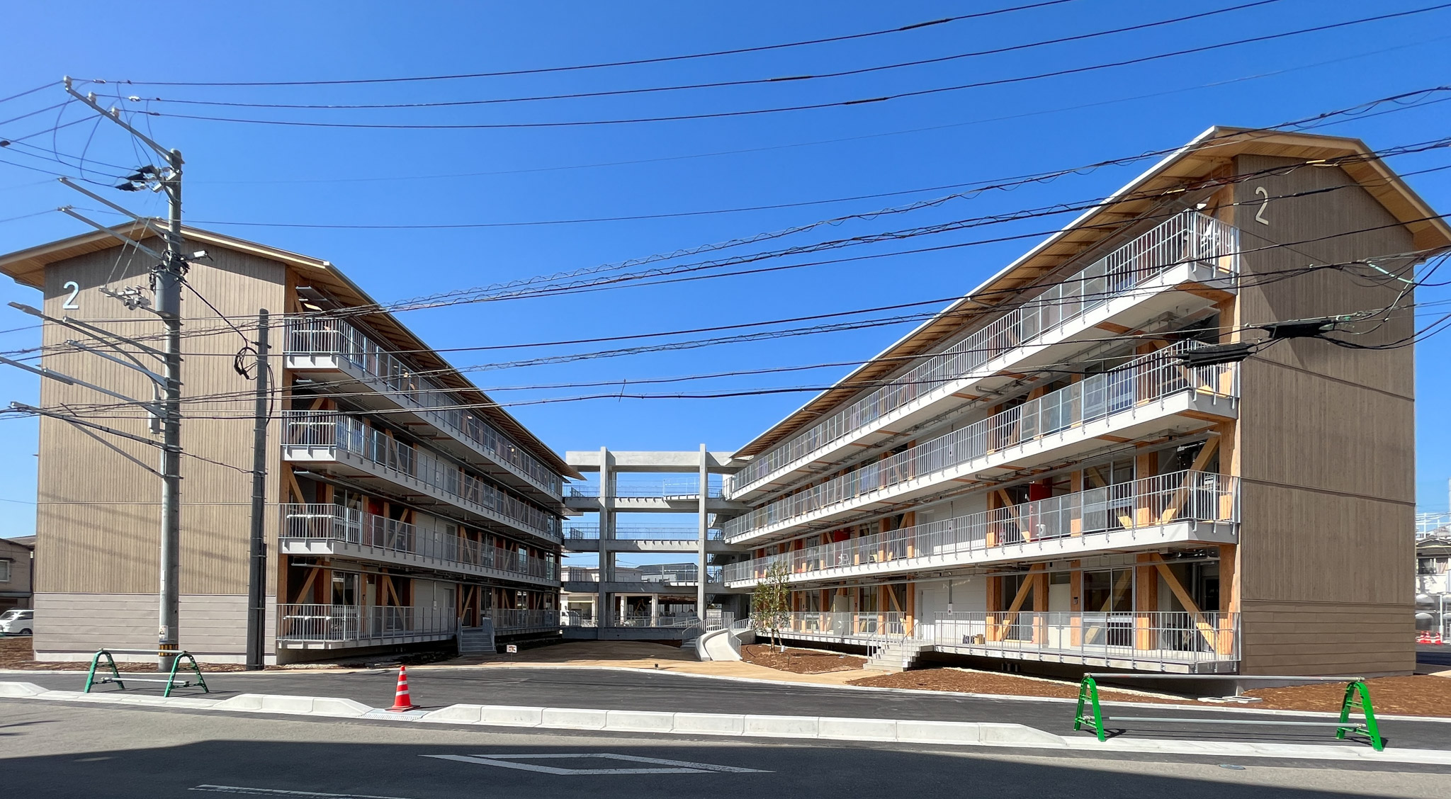 あらわし木造4階建て住宅